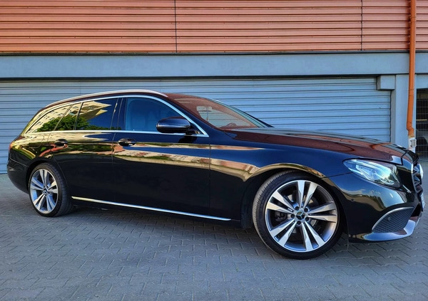 Mercedes-Benz Klasa E cena 84900 przebieg: 270000, rok produkcji 2019 z Nysa małe 232